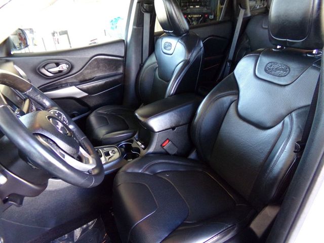 2016 Jeep Cherokee Overland | Gonzales, TX | West Motors 2016 Jeep Cherokee Overland | Gonzales, TX | West Motors