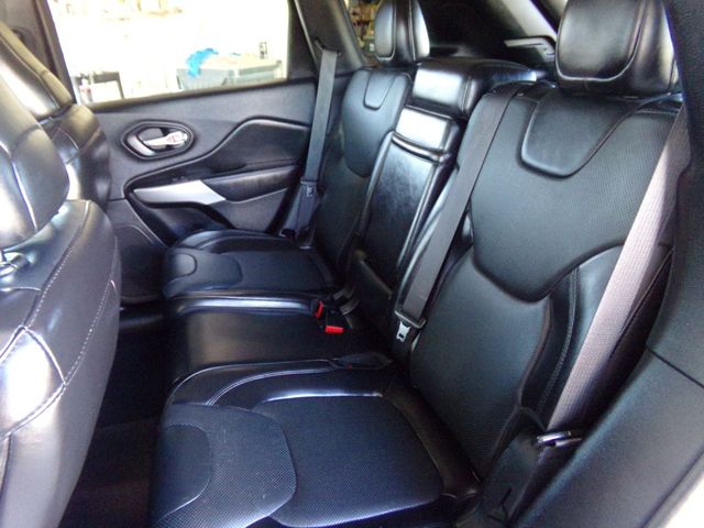 2016 Jeep Cherokee Overland | Gonzales, TX | West Motors 2016 Jeep Cherokee Overland | Gonzales, TX | West Motors