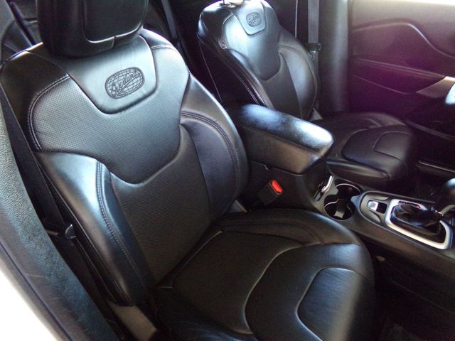 2016 Jeep Cherokee Overland | Gonzales, TX | West Motors 2016 Jeep Cherokee Overland | Gonzales, TX | West Motors