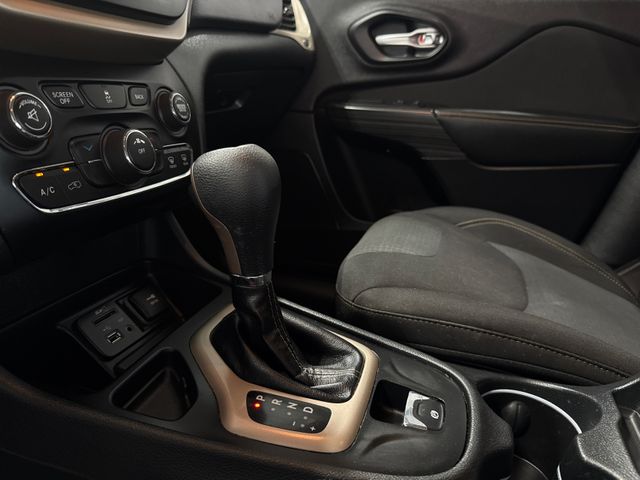 2016 Jeep Cherokee Latitude | Houston, TX | Texas Star Motors 2016 Jeep Cherokee Latitude | Houston, TX | Texas Star Motors