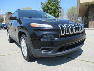 2016 Jeep Cherokee Sport | Jefferson City, TN | Farris Motor Company in Jefferson City, TN 37760