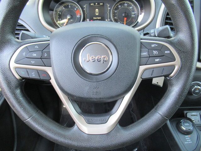 2016 Jeep Cherokee Sport