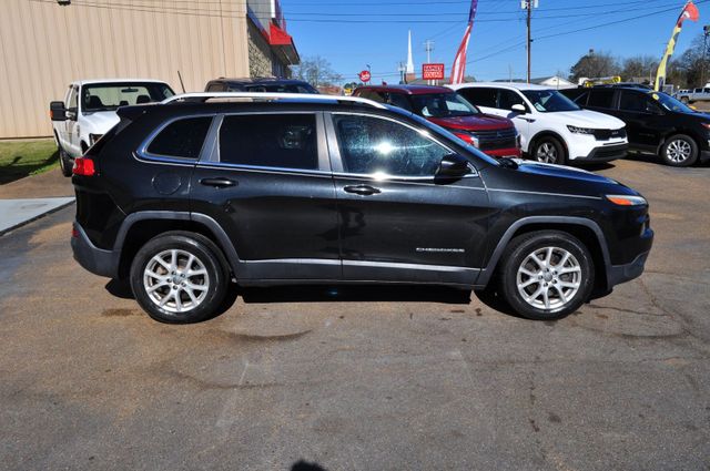 2016 Jeep Cherokee Latitude Sport Utility 4D | Louisville, MS | CARite Louisville MS 2016 Jeep Cherokee Latitude Sport Utility 4D | Louisville, MS | CARite Louisville MS