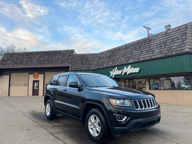 2016 Jeep Grand Cherokee Laredo ONLY 15,000 Miles | Dickinson, ND | Heiser Motors