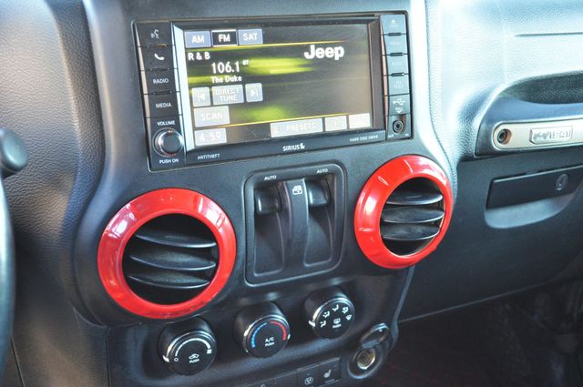 2016 Jeep Wrangler 75th Anniversary Edition Sport Utility 2D | Louisville, MS | CARite Louisville MS 2016 Jeep Wrangler 75th Anniversary Edition Sport Utility 2D | Louisville, MS | CARite Louisville MS