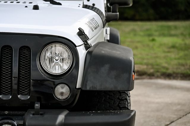 2016 Jeep Wrangler Willys Wheeler 3 Pc Hard Top Alpine Premium W/Sub 2016 Jeep Wrangler Willys Wheeler 3 Pc Hard Top Alpine Premium W/Sub