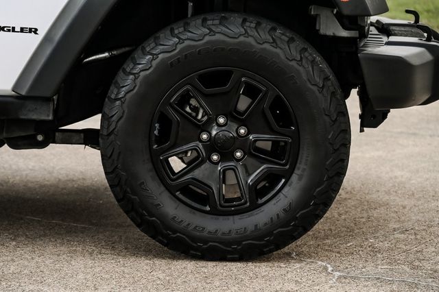 2016 Jeep Wrangler Willys Wheeler 3 Pc Hard Top Alpine Premium W/Sub 2016 Jeep Wrangler Willys Wheeler 3 Pc Hard Top Alpine Premium W/Sub