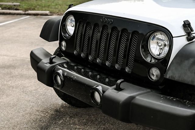 2016 Jeep Wrangler Willys Wheeler 3 Pc Hard Top Alpine Premium W/Sub 2016 Jeep Wrangler Willys Wheeler 3 Pc Hard Top Alpine Premium W/Sub