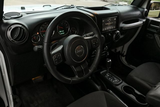 2016 Jeep Wrangler Willys Wheeler 3 Pc Hard Top Alpine Premium W/Sub 2016 Jeep Wrangler Willys Wheeler 3 Pc Hard Top Alpine Premium W/Sub