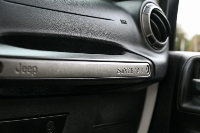 2016 Jeep Wrangler Willys Wheeler 3 Pc Hard Top Alpine Premium W/Sub 2016 Jeep Wrangler Willys Wheeler 3 Pc Hard Top Alpine Premium W/Sub