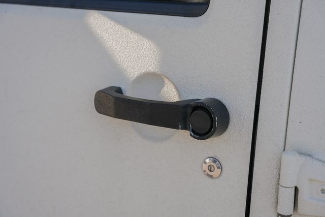 2016 Jeep Wrangler Unlimited Rubicon 4X4 / STARWOOD MOTORS 6.4L HEMI V-8 LOADED | Austin, TX | Rocky Mountain Truck Stop Austin