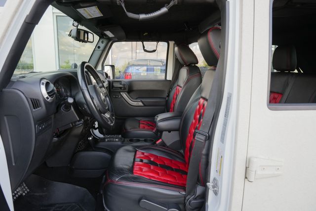 2016 Jeep Wrangler Unlimited Rubicon 4X4 / STARWOOD MOTORS 6.4L HEMI V-8 LOADED | Austin, TX | Rocky Mountain Truck Stop Austin