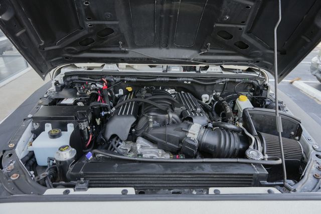 2016 Jeep Wrangler Unlimited Rubicon 4X4 / STARWOOD MOTORS 6.4L HEMI V-8 LOADED | Austin, TX | Rocky Mountain Truck Stop Austin