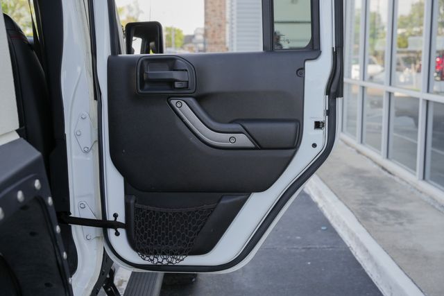 2016 Jeep Wrangler Unlimited Rubicon 4X4 / STARWOOD MOTORS 6.4L HEMI V-8 LOADED | Austin, TX | Rocky Mountain Truck Stop Austin 2016 Jeep Wrangler Unlimited Rubicon 4X4 / STARWOOD MOTORS 6.4L HEMI V-8 LOADED | Austin, TX | Rocky Mountain Truck Stop Austin