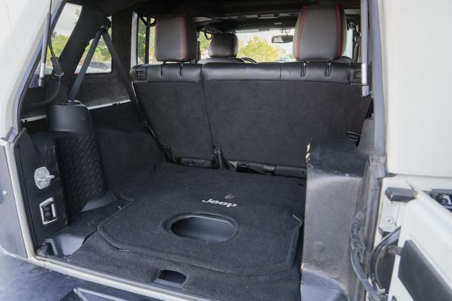 2016 Jeep Wrangler Unlimited Rubicon 4X4 / STARWOOD MOTORS 6.4L HEMI V-8 LOADED | Austin, TX | Rocky Mountain Truck Stop Austin