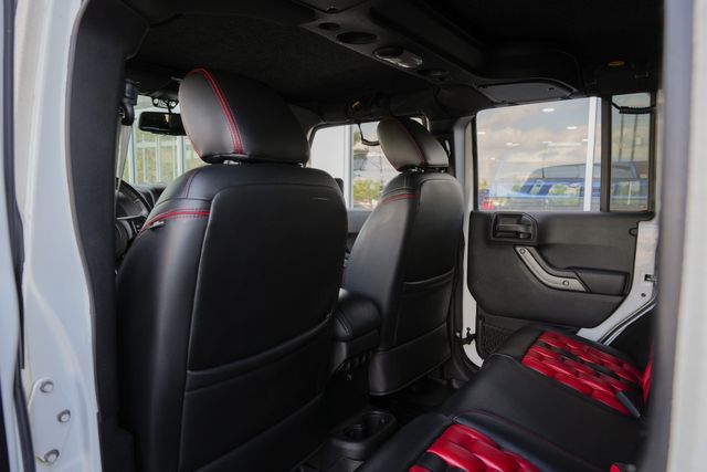 2016 Jeep Wrangler Unlimited Rubicon 4X4 / STARWOOD MOTORS 6.4L HEMI V-8 LOADED | Austin, TX | Rocky Mountain Truck Stop Austin