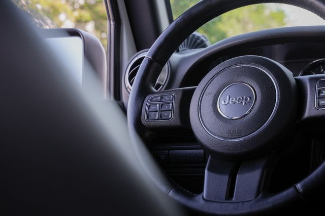 2016 Jeep Wrangler Unlimited Rubicon 4X4 / STARWOOD MOTORS 6.4L HEMI V-8 LOADED | Austin, TX | Rocky Mountain Truck Stop Austin 2016 Jeep Wrangler Unlimited Rubicon 4X4 / STARWOOD MOTORS 6.4L HEMI V-8 LOADED | Austin, TX | Rocky Mountain Truck Stop Austin