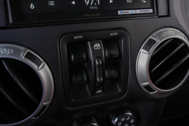 2016 Jeep Wrangler Unlimited Rubicon 4X4 / STARWOOD MOTORS 6.4L HEMI V-8 LOADED | Austin, TX | Rocky Mountain Truck Stop Austin