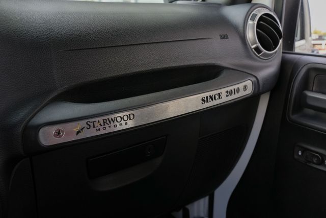 2016 Jeep Wrangler Unlimited Rubicon 4X4 / STARWOOD MOTORS 6.4L HEMI V-8 LOADED | Austin, TX | Rocky Mountain Truck Stop Austin