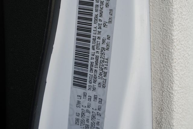 2016 Jeep Wrangler Unlimited Rubicon 4X4 / STARWOOD MOTORS 6.4L HEMI V-8 LOADED | Austin, TX | Rocky Mountain Truck Stop Austin