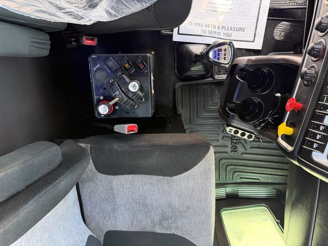 2016 Kenworth T800  Hooklift Roll Off Truck 