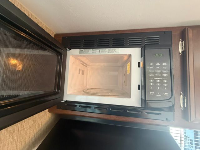 2016 Keystone 145EXP