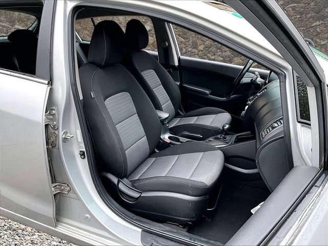 2016 Kia Forte5 EX
