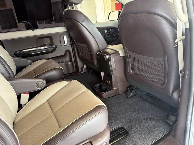 2016 Kia Sedona Limited | Rome, GA | Knight's Car Store 2016 Kia Sedona Limited | Rome, GA | Knight's Car Store