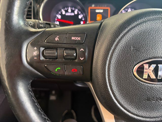 2016 Kia Sedona Limited | Rome, GA | Knight's Car Store 2016 Kia Sedona Limited | Rome, GA | Knight's Car Store