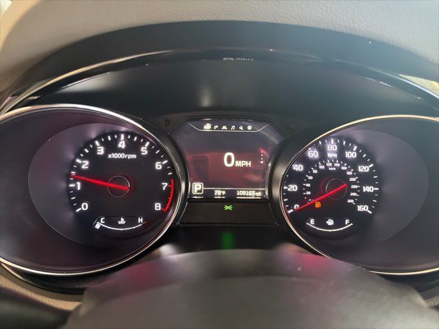 2016 Kia Sedona Limited | Rome, GA | Knight's Car Store 2016 Kia Sedona Limited | Rome, GA | Knight's Car Store