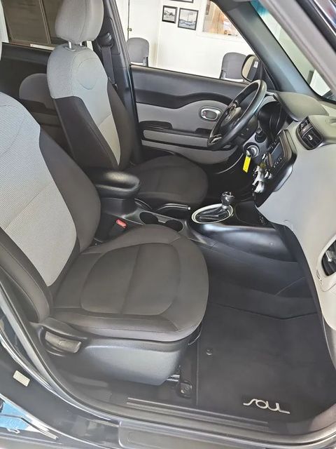 2016 Kia Soul Base | Rome, GA | Knight's Car Store 2016 Kia Soul Base | Rome, GA | Knight's Car Store