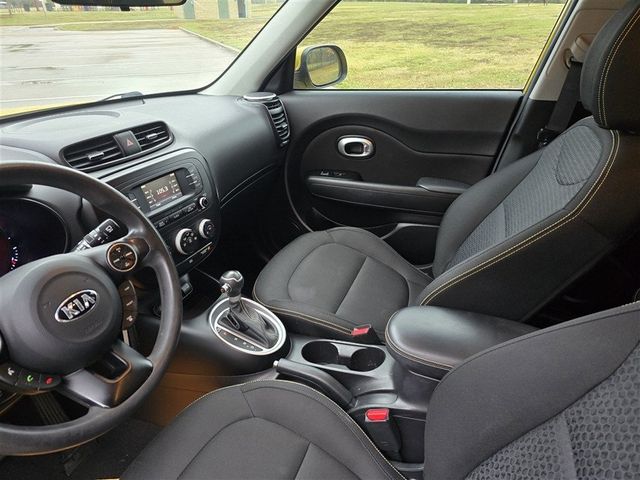 2016 Kia Soul + 2016 Kia Soul +