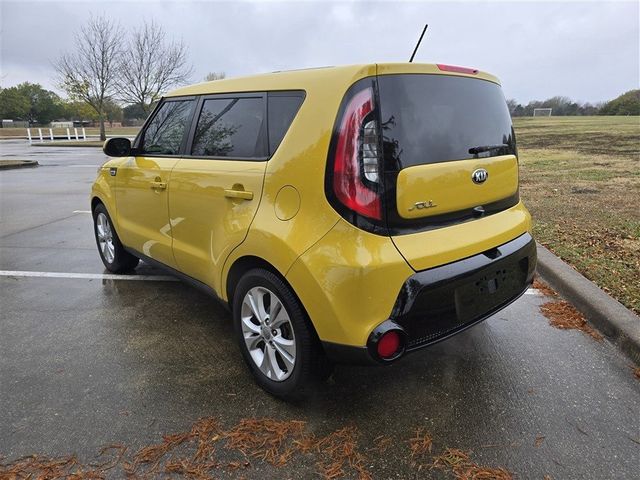 2016 Kia Soul + 2016 Kia Soul +