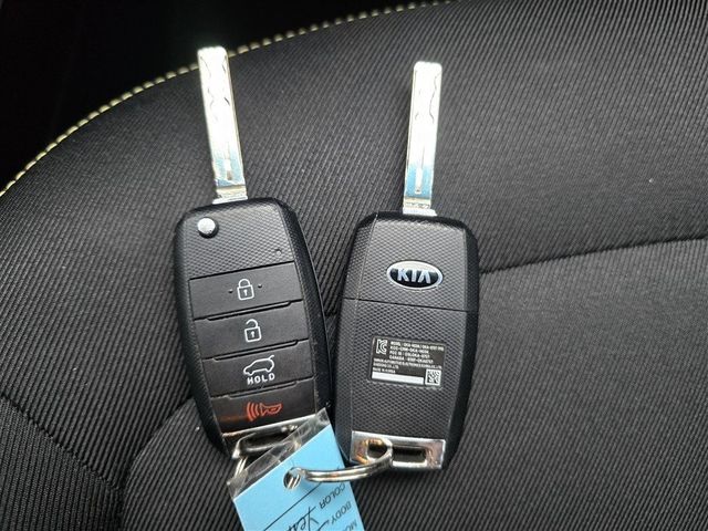 2016 Kia Soul + 2016 Kia Soul +