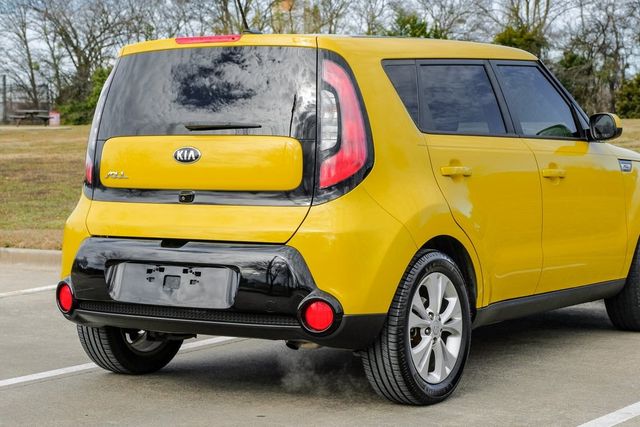 2016 Kia Soul + 2016 Kia Soul +