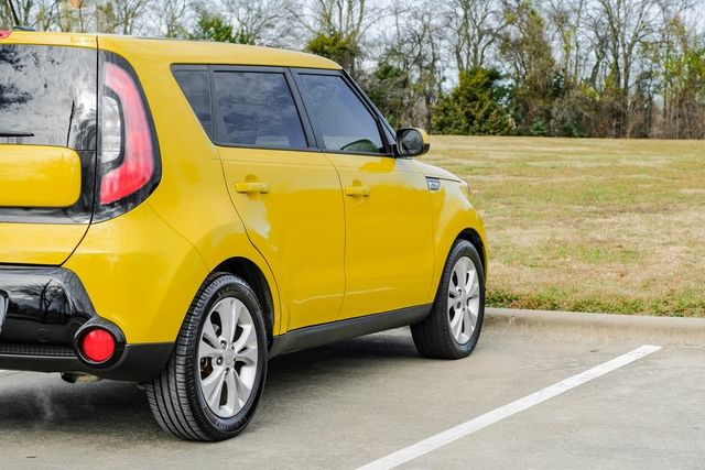2016 Kia Soul + 2016 Kia Soul +