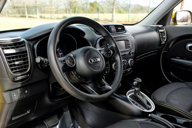 2016 Kia Soul + 2016 Kia Soul +