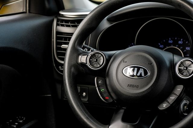 2016 Kia Soul + 2016 Kia Soul +