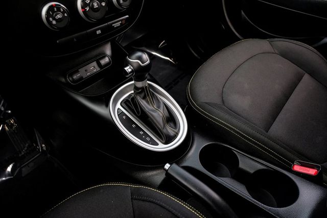 2016 Kia Soul + 2016 Kia Soul +