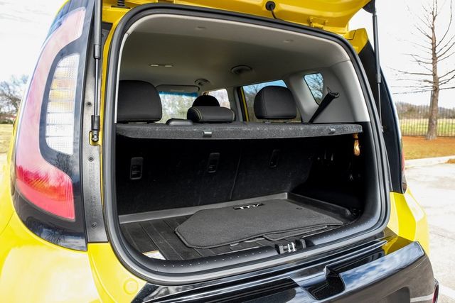 2016 Kia Soul + 2016 Kia Soul +