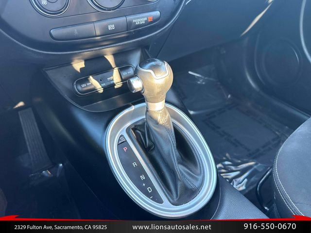 2016 Kia Soul Base Low Miles