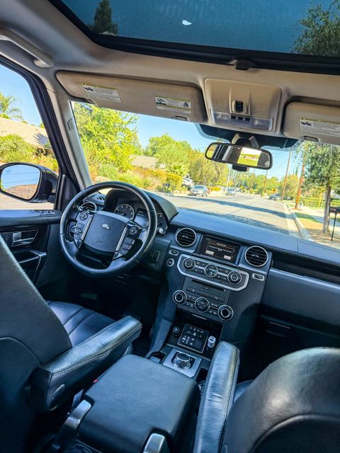 2016 Land Rover LR4 HSE | Agoura Hills, CA | SoCal Auto Group 2016 Land Rover LR4 HSE | Agoura Hills, CA | SoCal Auto Group