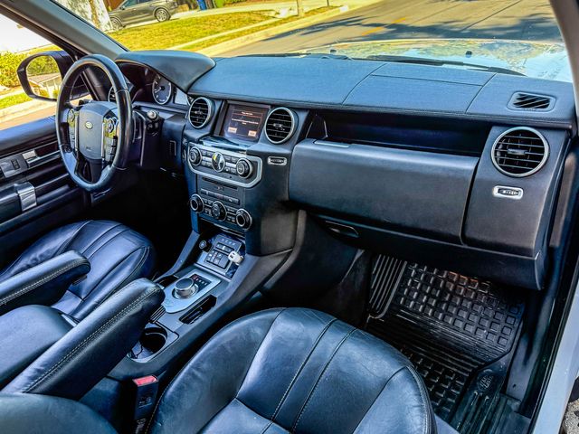 2016 Land Rover LR4 HSE | Agoura Hills, CA | SoCal Auto Group 2016 Land Rover LR4 HSE | Agoura Hills, CA | SoCal Auto Group