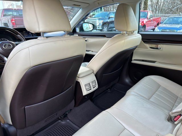 2016 Lexus ES 350 Base