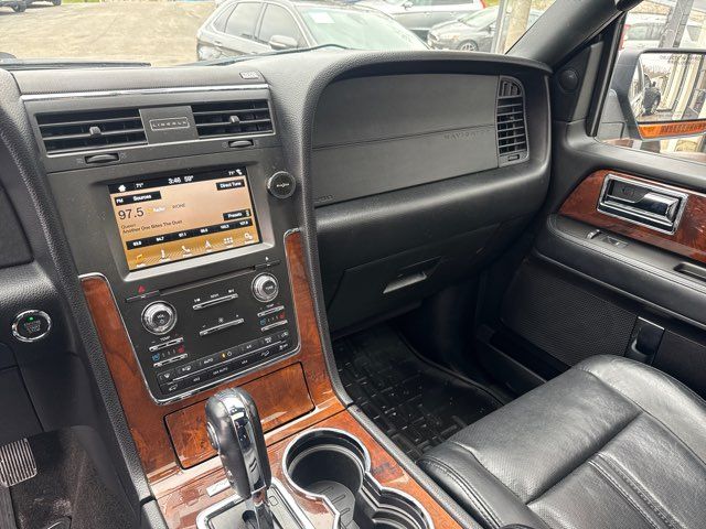 2016 Lincoln Navigator Select