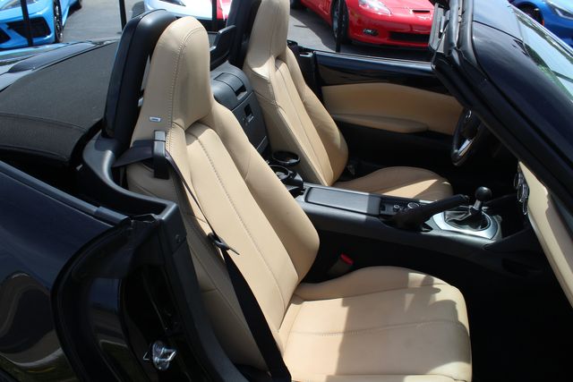 2016 Mazda MX-5 Miata Grand Touring 6M | Granite City, Illinois | MasterCars Company Inc. 2016 Mazda MX-5 Miata Grand Touring 6M | Granite City, Illinois | MasterCars Company Inc.