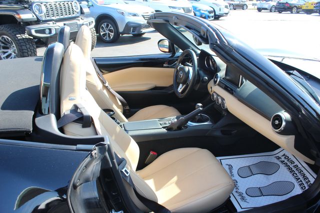 2016 Mazda MX-5 Miata Grand Touring 6M | Granite City, Illinois | MasterCars Company Inc. 2016 Mazda MX-5 Miata Grand Touring 6M | Granite City, Illinois | MasterCars Company Inc.