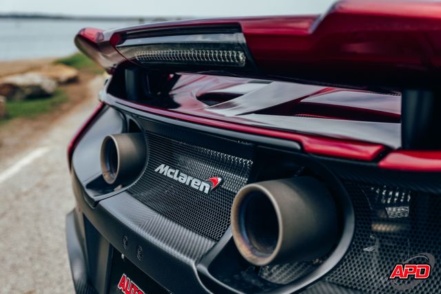 2016 McLaren 675LT 