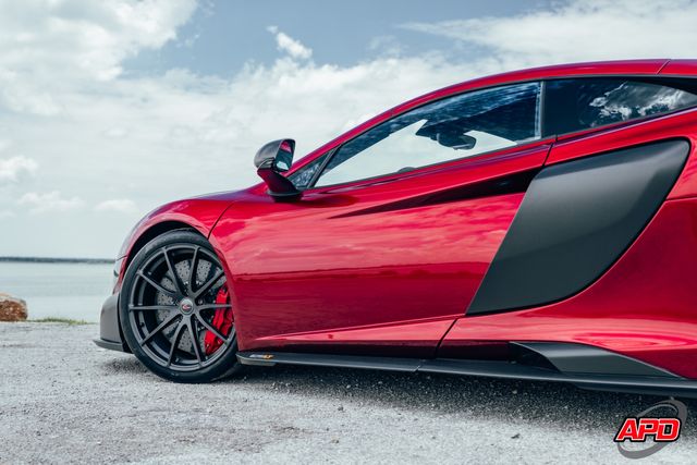 2016 McLaren 675LT 2016 McLaren 675LT