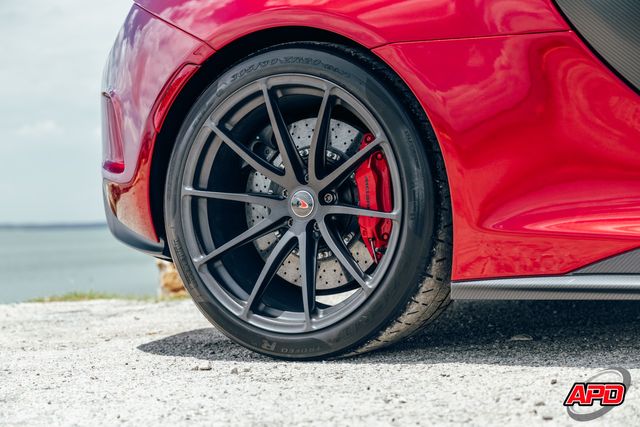 2016 McLaren 675LT 2016 McLaren 675LT